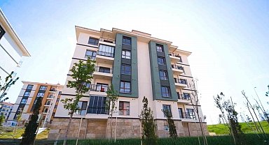 Bakan Kurum: "Malatya ve Elazığ'da 2020'deki deprem sonrası inşasını 20'nci günde başlattığımız konutlar büyük afet sonrası dimdik ayakta"