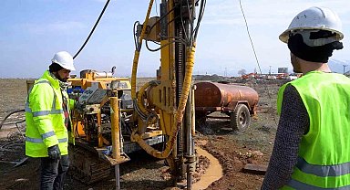 Bakan Kurum: "Zemin etüt ve mikrobölgeleme çalışmalarının tamamlandığı, sağlam zemin tespit edilen yerlerde hiç vakit kaybetmiyoruz"