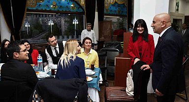 Başkan Altınok, Mahalle başkanlarıyla iftarda buluştu