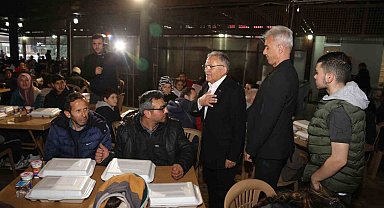Başkan Büyükkılıç iftarını vatandaşla açtı