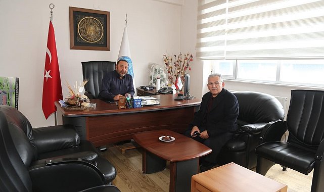 Başkan Büyükkılıç, Kayseri Hali'ni ziyaret etti