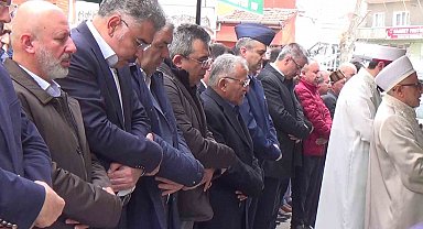 Başkan Büyükkılıç'ın Ablası Son Yolculuğuna Uğurlandı
