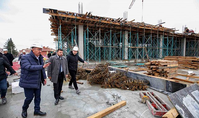 Başkan Kavuş: "Projelerimizin her biri hızla yükseliyor"