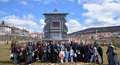 Başkan Oğuz kültür turu düzenledi