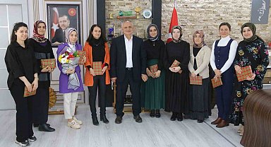 Başkan Öztürk, kadın personelin gününü kutladı