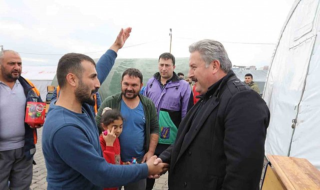 Başkan Palancıoğlu Kahramanmaraş Çadırkent'te depremzedeleri ziyaret etti