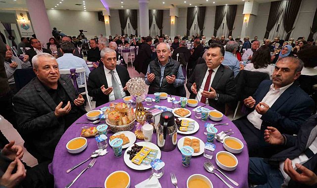 Başkan Yaşar, Yenifakılılarla iftar sofrasında buluştu