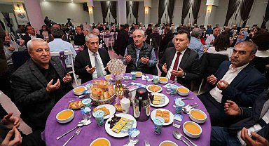 Başkan Yaşar, Yenifakılılarla iftar sofrasında buluştu