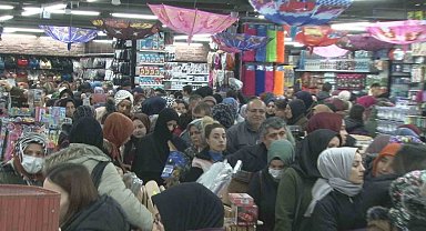 Başkentte açılış yapan mağazada indirim izdihamı