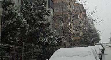 Başkentte kar yağışı başladı