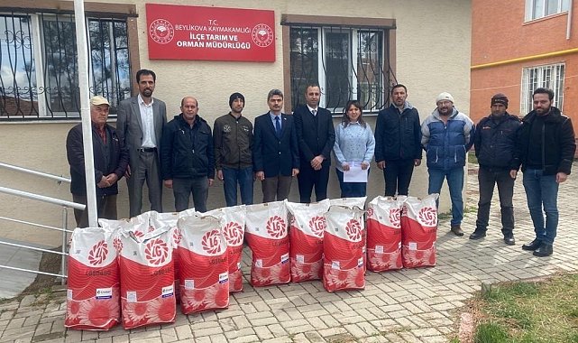 Beylikova çiftçisine ayçiçeği tohum desteği