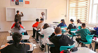 Bu okul öğrencilerin yeteneklerini ortaya çıkartıp kariyeri planlamasını dahi yapıyor