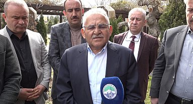 Büyükkılıç: "Değerli büyüğümüz Hacı İzzet Bayraktar'a Allah'tan rahmet diliyoruz"