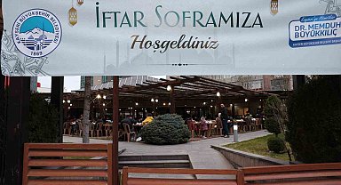 Büyükkılıç: "Hem Kayseri'de hem de Kahramanmaraş'ta iftar sofralarımıza buluşuyoruz"