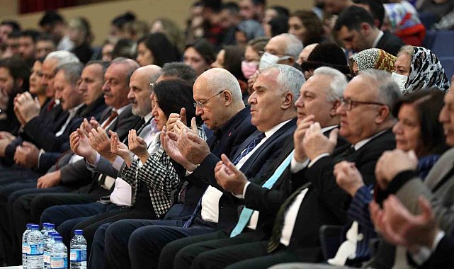Çanakkale Zaferi'nin 108'inci yıl dönümünde tüm şehitler anıldı