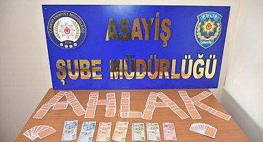 Çankırı'da kumar oynayan şahıslara suçüstü baskın