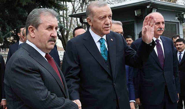 Cumhurbaşkanı Erdoğan, BBP Genel Başkanı Destici'yi ziyaret etti