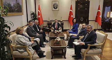 Cumhurbaşkanı Yardımcısı Oktay, BM Mülteciler Yüksek Komiseri Grandi ile bir araya geldi