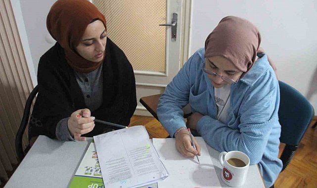 Deprem evlerini yıktı, hedeflerini yıkamadı