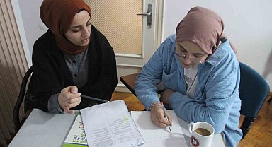 Deprem evlerini yıktı, hedeflerini yıkamadı
