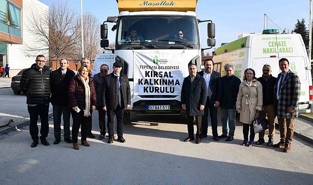 Depremden etkilenen üreticiler için bağışlanan yemler Eskişehir'den yola çıktı