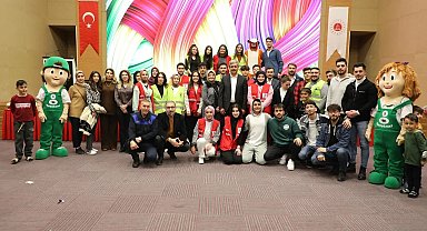 Depremzede aileler ve çocukları belediyenin etkinliğinde moral buldu
