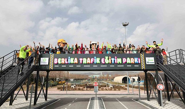 Depremzede çocuklar MEGA ile tanıştı