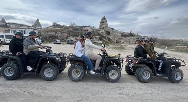 Depremzede gençler ATV turları ile Kapadokya'yı keşfetti