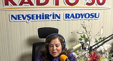 Depremzedelere yazdığı şiirle yüreklere dokundu