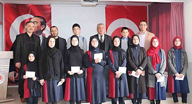 Dereceye giren öğrenciler ödüllendirildi