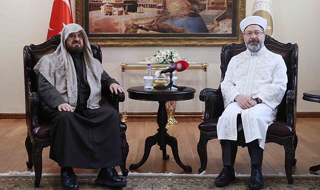 Diyanet İşleri Başkanı Erbaş: "Depremde manevi destek ve rehberlik noktasında büyük bir mücadelenin içerisine girdik"