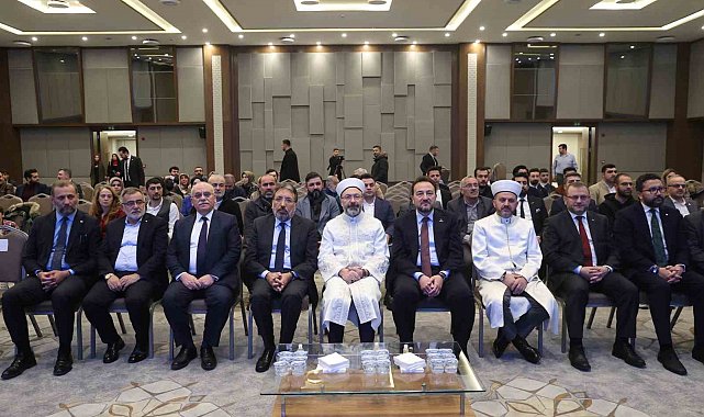 Diyanet İşleri Başkanı Erbaş: "Milletimiz tarihin en büyük fedakarlıklarından birini gösteriyor"