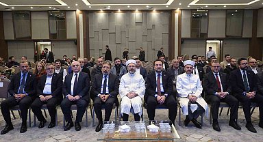 Diyanet İşleri Başkanı Erbaş: "Milletimiz tarihin en büyük fedakarlıklarından birini gösteriyor"