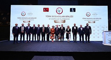 Eczacılık Fakültesi öğretim üyelerinden büyük başarı