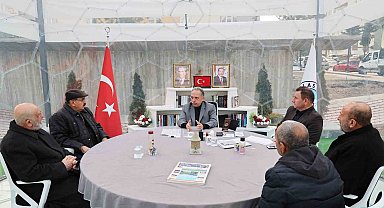 Elbistan'da kol kola, şeffaf odada baş başa