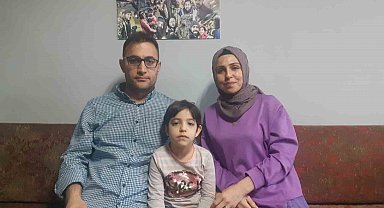 Enkaz altında kalan işitme ve konuşma engelliler yaşadıklarını İHA muhabirine anlattı