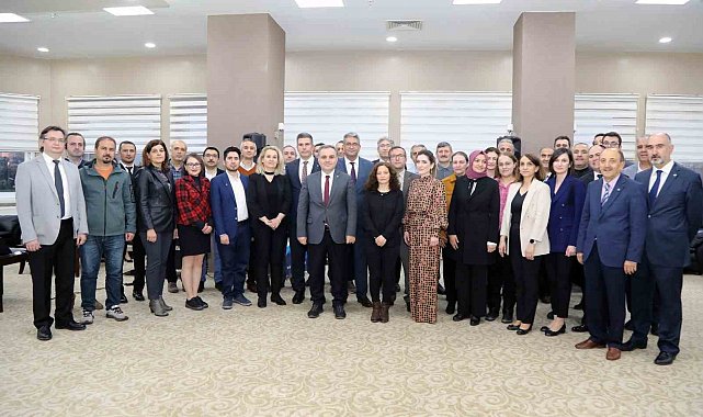 ERÜ'den 2022 yılında bilimsel proje ödülü alan akademisyenlere teşekkür