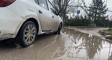 Eskişehir'de ara sokaklar göle döndü