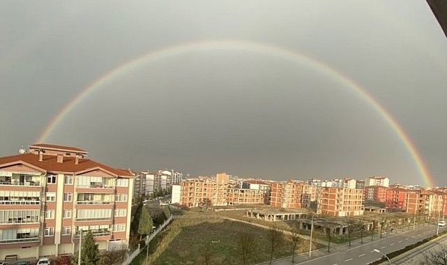 Eskişehir'de gökkuşağı görsel şölen oluşturdu