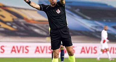 Fatih Karagümrük - Sivasspor maçında Ümit Öztürk düdük çalacak