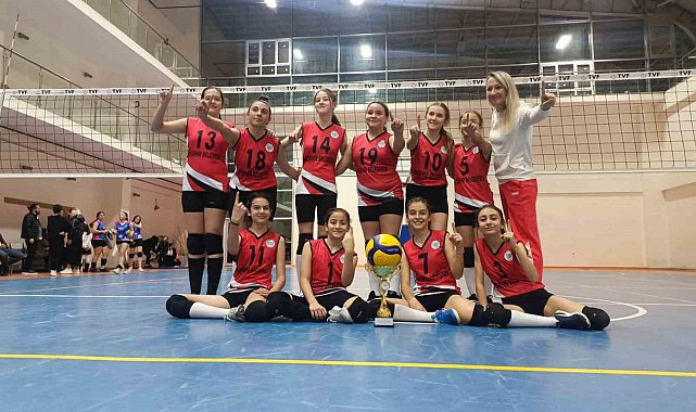 Genç sporcular başarıya doymuyor