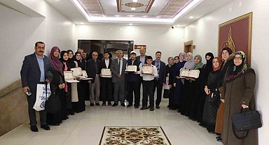 Hafızlara belgeleri takdim edildi