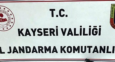 Hırsızlar jandarmadan kaçamadı