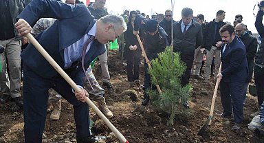 İnönü'de 2 bin fidan dikilerek 6 Şubat Deprem Şehitleri Ormanı oluşturuldu