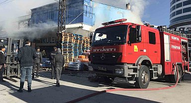 İş yerinde çıkan yangın büyümeden söndürüldü