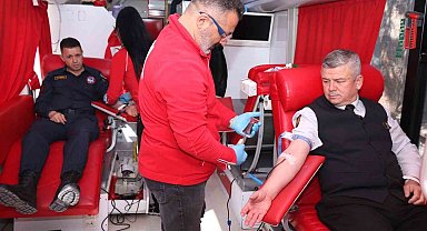 Jandarma personellerinden kan bağışı