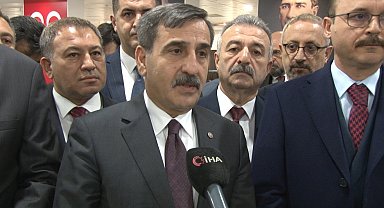 Kamu-Sen Genel Başkanı Önder Kahveci görevinden istifa ederek MHP milletvekili aday adayı oldu
