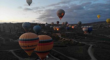Kapadokya'da görsel şölen kaldığı yerden devam etti