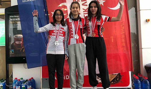 Karamanlı bisikletçiler Kastamonu'dan madalyayla döndü