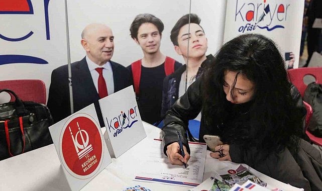 Kariyer Ofisi'nden kariyer günlerine katkı